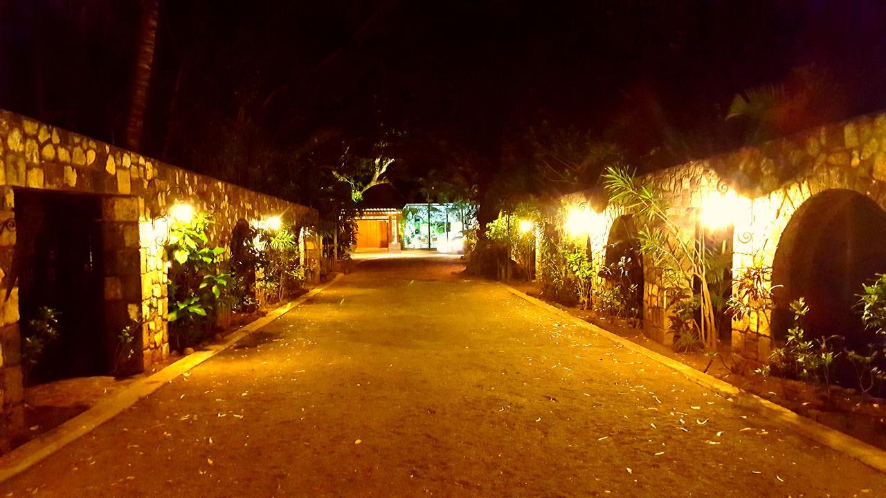 Villa In Le Tamier, 4 Bedrooms, 300M Flic En Flac Beach Flic en Flac Exterior foto